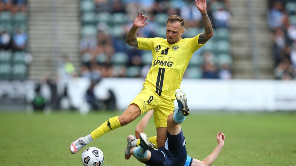 David Ball vs Sydney FC