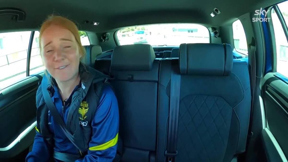 Sky Sport’s Goran Paladin takes Chloe Knott, Lily Alfeld & Brianna Edwards to training | A-Leagues Videos