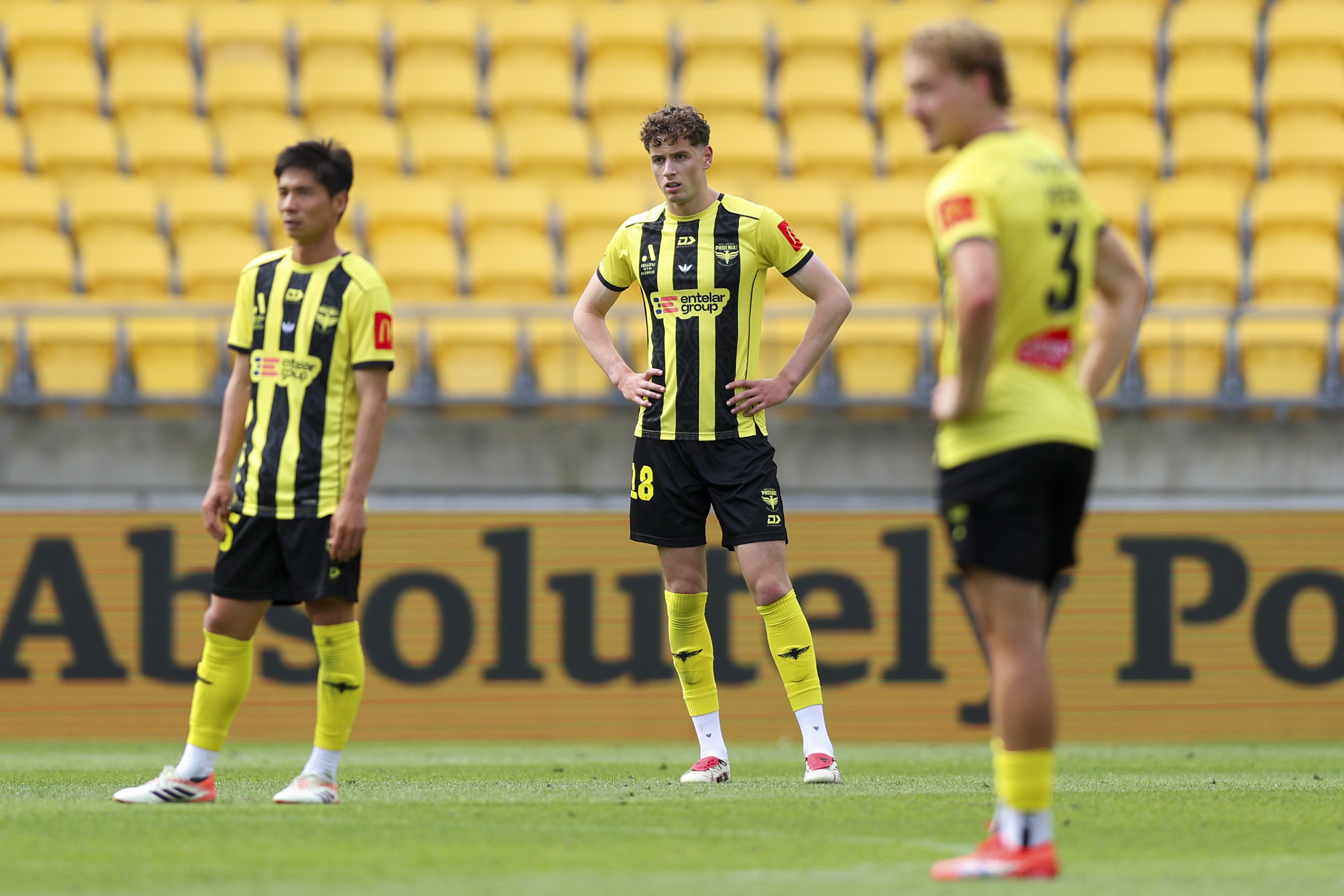 Isuzu UTE A-League Round 8 Match Review - Wellington Phoenix